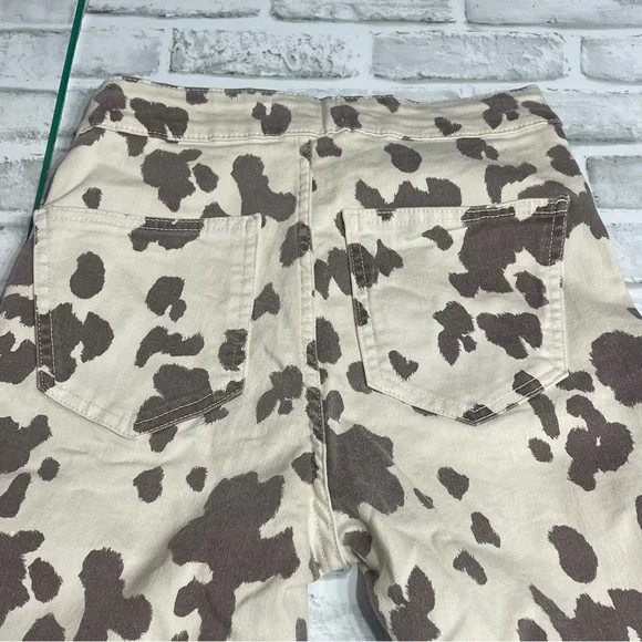 Zara Cow Print High-Rise Jeans Pants. Flared bootcut. Size 6. Stained hems legs - Picture 5 of 11